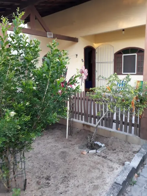 Casa com 2 quartos à venda, 180m2 em Cabo Frio - RJ - imagem 5 Foto 5 de Casa com 2 quartos à venda, 180m2 em Cabo Frio - RJ