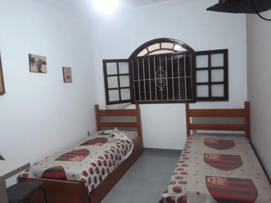 Casa com 9 quartos à venda, 401m2 em Cabo Frio - RJ - imagem 9 Foto 9 de Casa com 9 quartos à venda, 401m2 em Cabo Frio - RJ