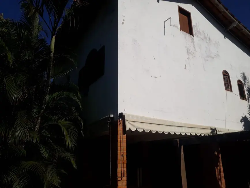 Casa com 9 quartos à venda, 401m2 em Cabo Frio - RJ - imagem 5 Foto 5 de Casa com 9 quartos à venda, 401m2 em Cabo Frio - RJ
