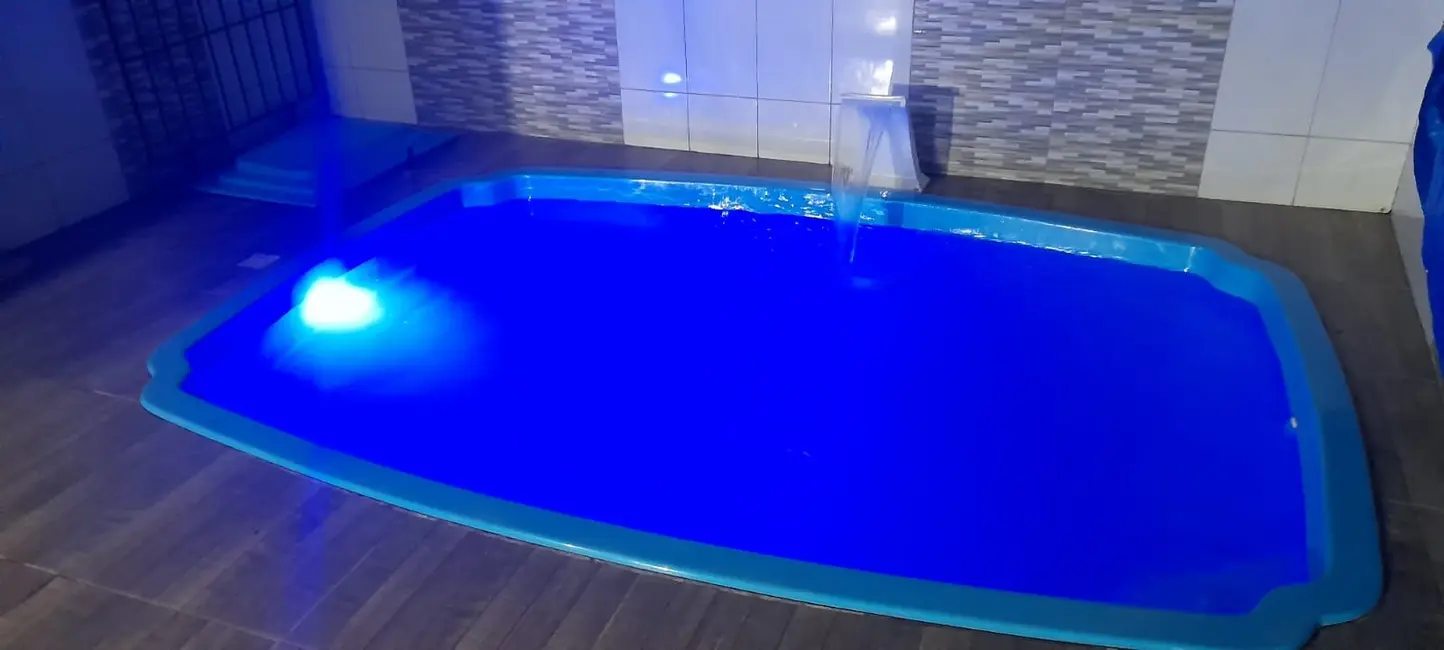 Foto 3 de Casa com 2 quartos à venda, 130m2 em Cabo Frio - RJ