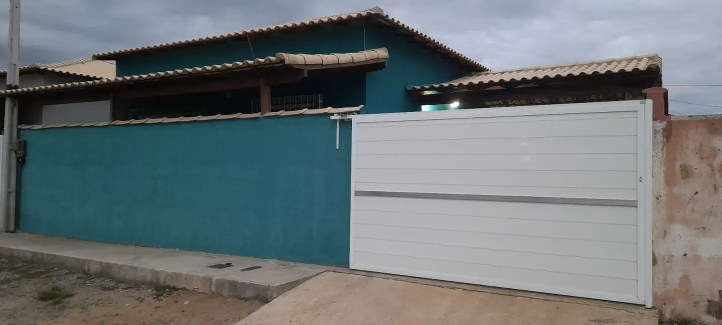 Foto 1 de Casa com 2 quartos à venda, 130m2 em Cabo Frio - RJ