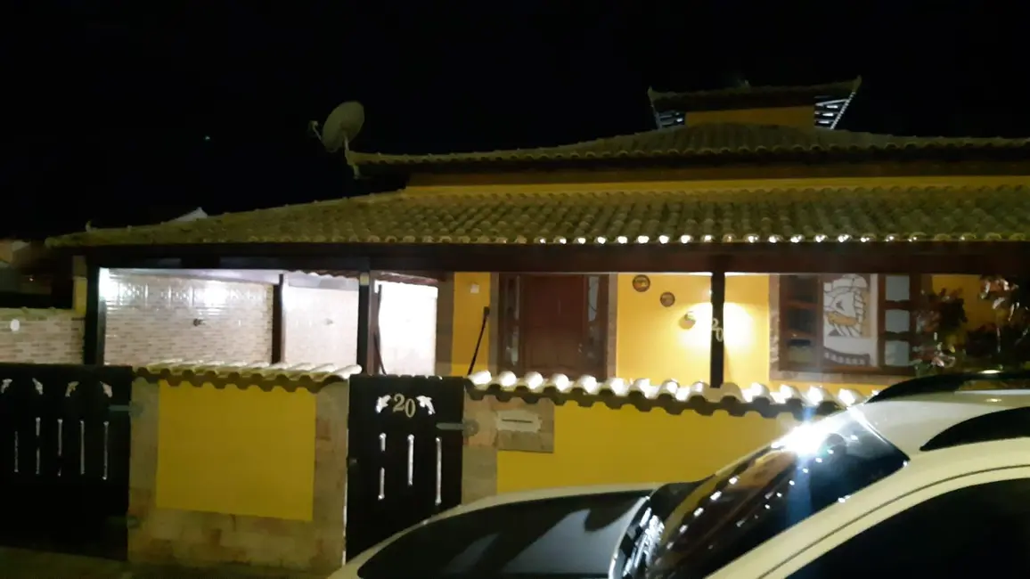 Foto 3 de Casa com 2 quartos à venda, 360m2 em Cabo Frio - RJ
