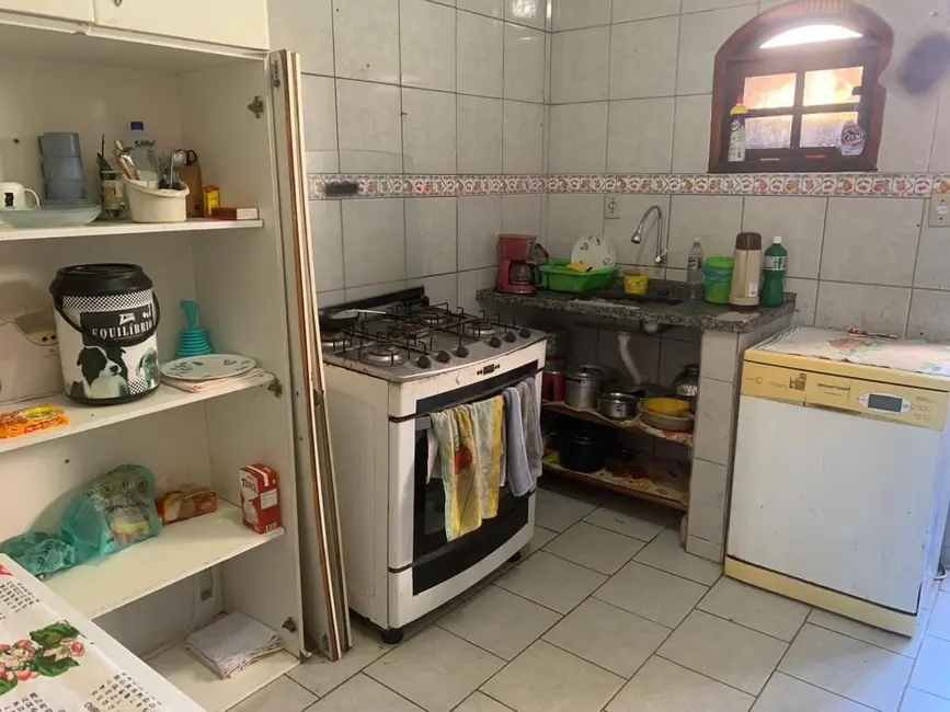 Foto 2 de Casa com 2 quartos à venda, 160m2 em Cabo Frio - RJ