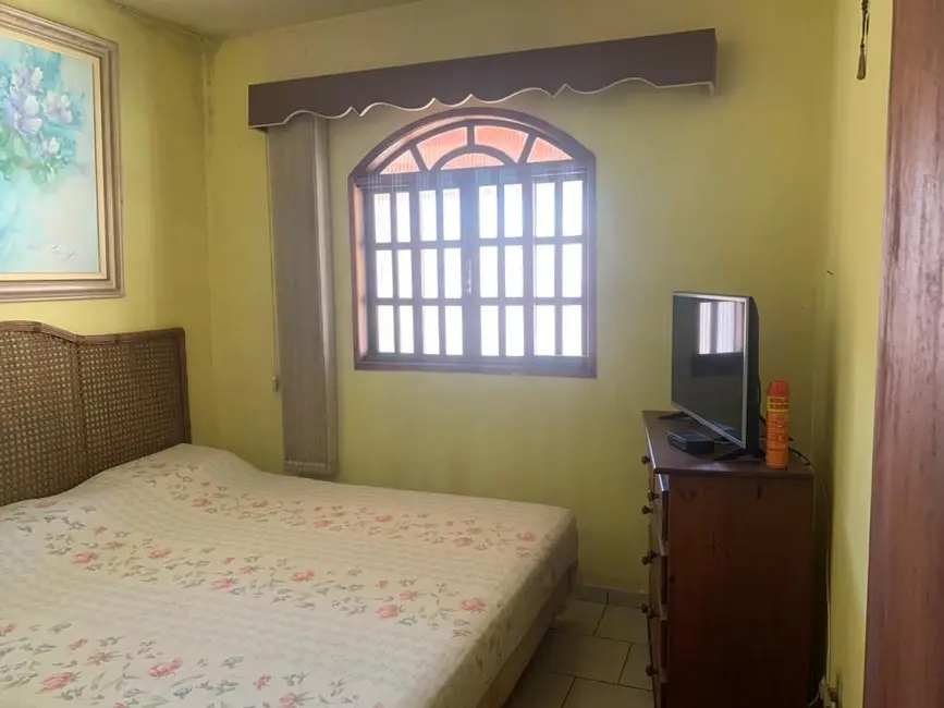 Foto 4 de Casa com 2 quartos à venda, 160m2 em Cabo Frio - RJ