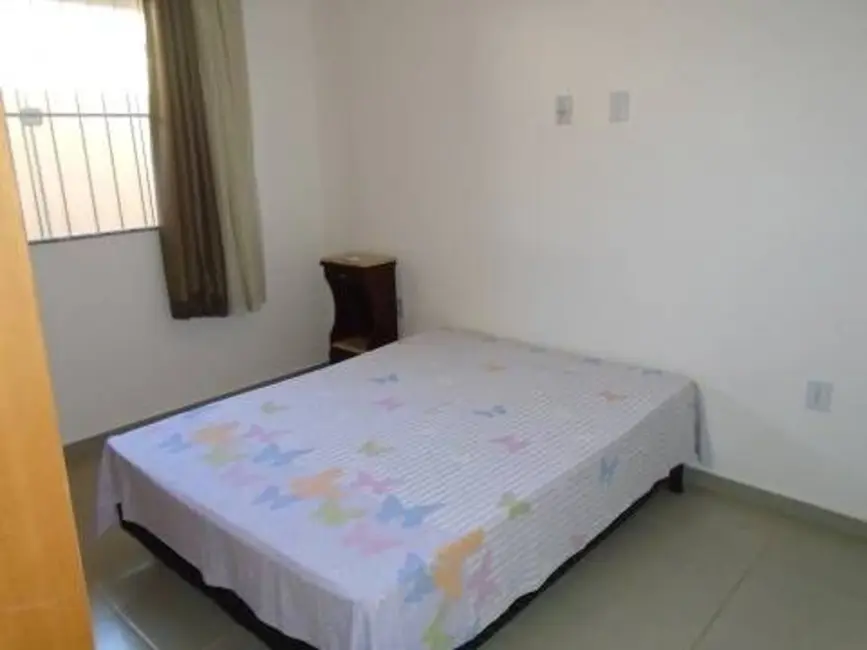 Foto 2 de Casa com 2 quartos à venda, 257m2 em Cabo Frio - RJ