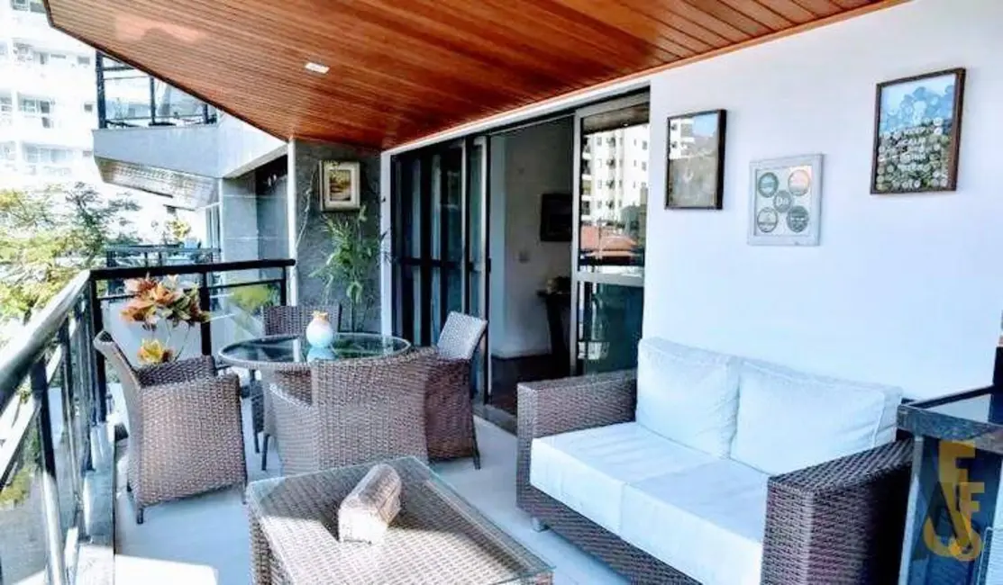 Foto 1 de Apartamento com 5 quartos à venda, 240m2 em Rio De Janeiro - RJ