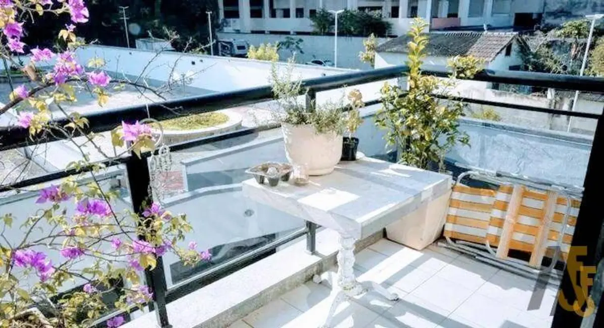 Foto 9 de Apartamento com 5 quartos à venda, 240m2 em Rio De Janeiro - RJ