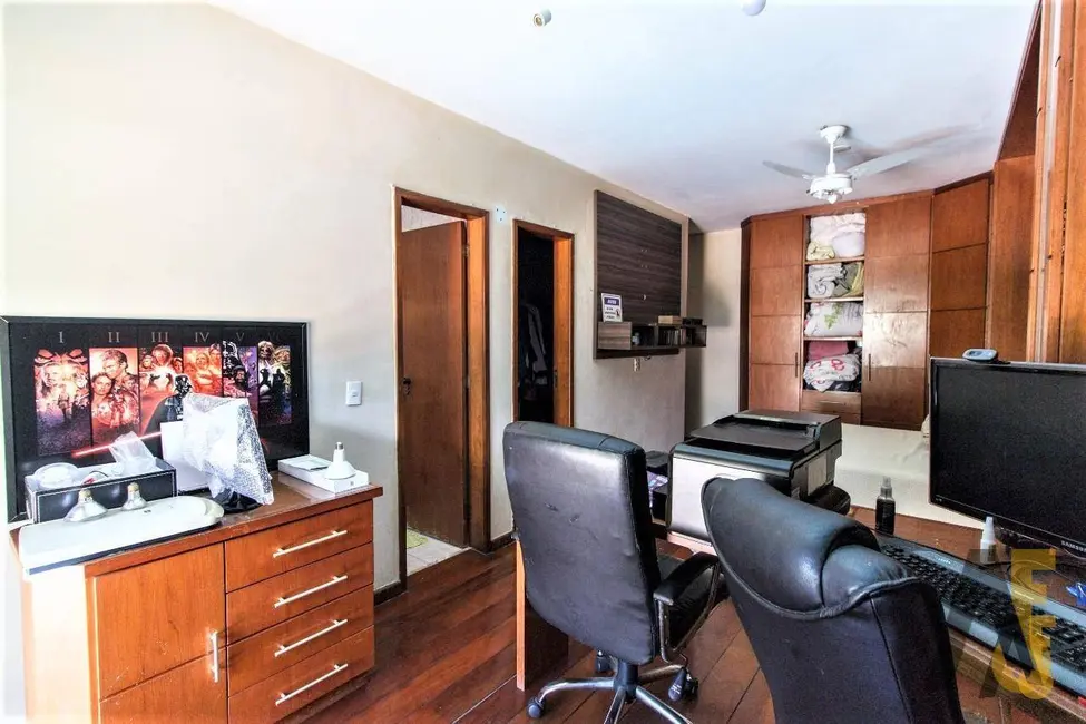 Casa de Condomínio com 5 quartos à venda, 360m2 em Anil, Rio De Janeiro - RJ - imagem 6 Foto 6 de Casa de Condomínio com 5 quartos à venda, 360m2 em Anil, Rio De Janeiro - RJ