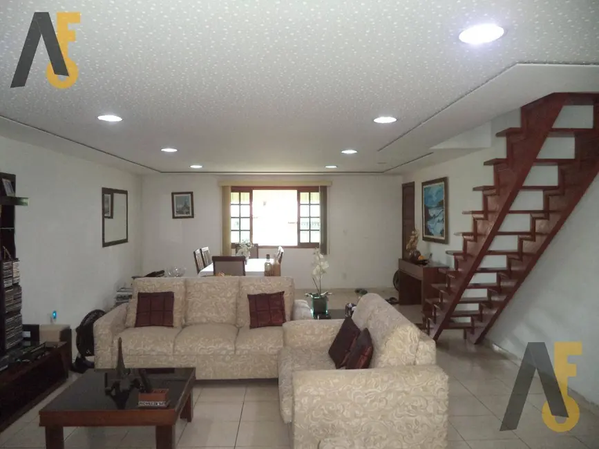 Foto 2 de Casa de Condomínio com 3 quartos à venda, 275m2 em Taquara, Rio De Janeiro - RJ