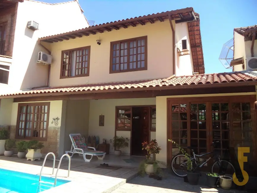 Foto 2 de Casa de Condomínio com 3 quartos à venda, 360m2 em Rio De Janeiro - RJ