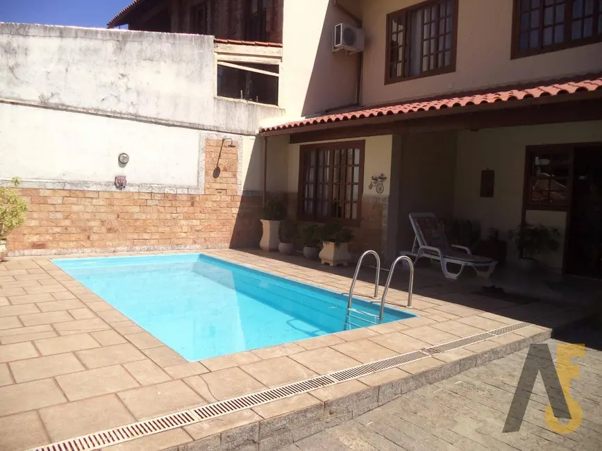 Foto 3 de Casa de Condomínio com 3 quartos à venda, 360m2 em Rio De Janeiro - RJ