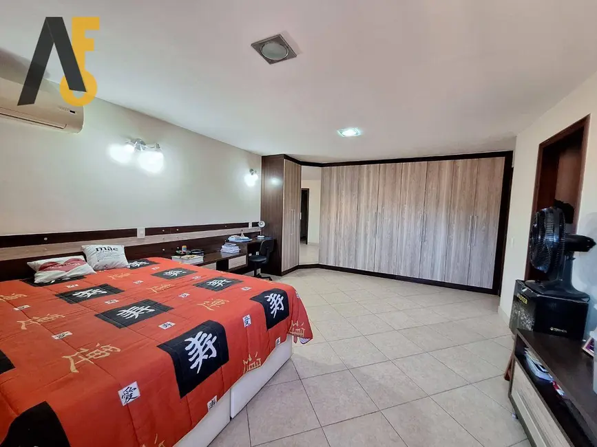 Casa de Condomínio com 3 quartos à venda, 439m2 em Anil, Rio De Janeiro - RJ - imagem 4 Foto 4 de Casa de Condomínio com 3 quartos à venda, 439m2 em Anil, Rio De Janeiro - RJ