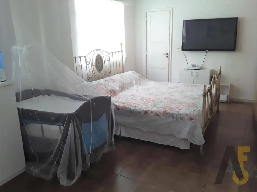 Casa com 5 quartos à venda, 547m2 em Tanque, Rio De Janeiro - RJ - imagem 5 Foto 5 de Casa com 5 quartos à venda, 547m2 em Tanque, Rio De Janeiro - RJ