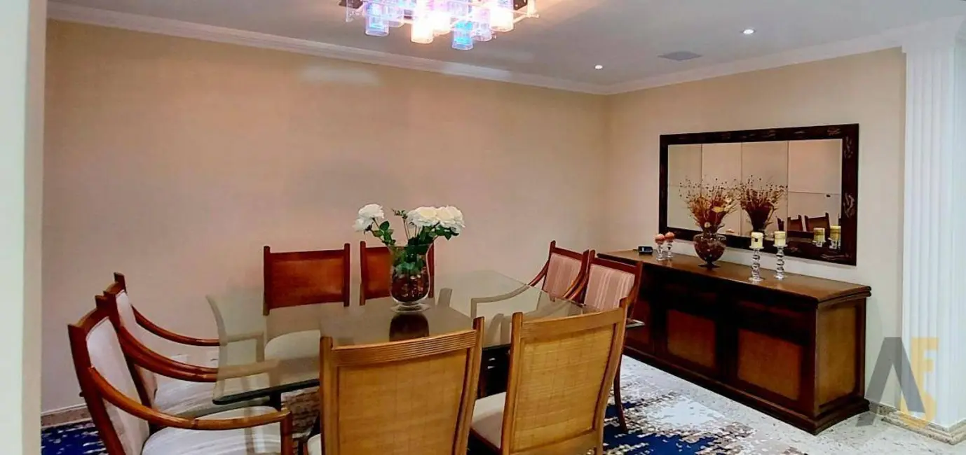 Casa de Condomínio com 7 quartos à venda, 400m2 em Anil, Rio De Janeiro - RJ - imagem 3 Foto 3 de Casa de Condomínio com 7 quartos à venda, 400m2 em Anil, Rio De Janeiro - RJ