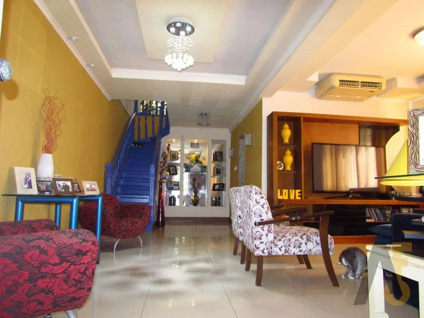 Foto 3 de Casa de Condomínio com 3 quartos à venda, 200m2 em Rio De Janeiro - RJ