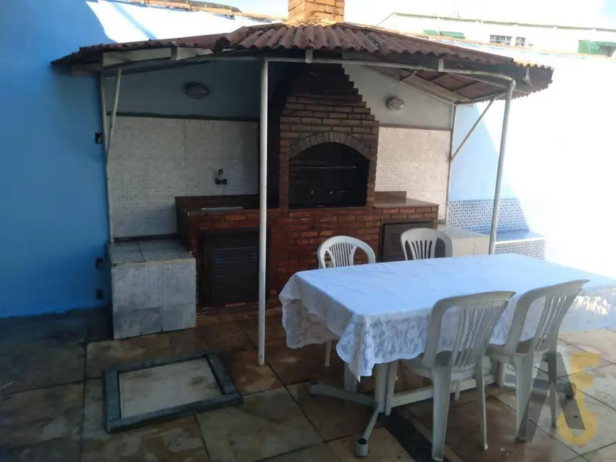 Foto 2 de Casa com 4 quartos à venda, 336m2 em Rio De Janeiro - RJ