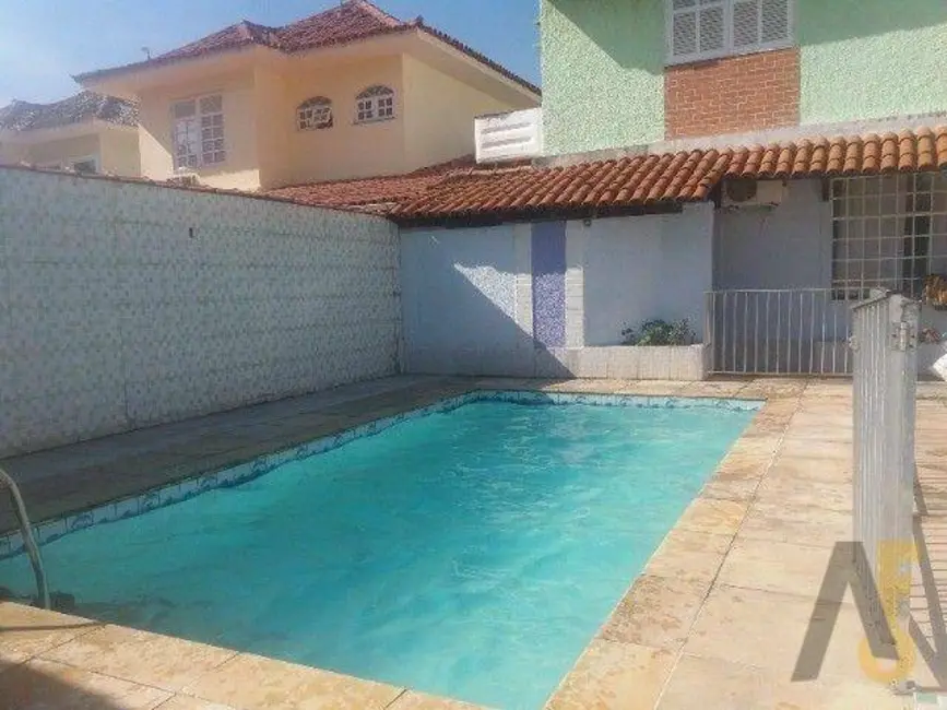 Foto 1 de Casa com 4 quartos à venda, 336m2 em Rio De Janeiro - RJ