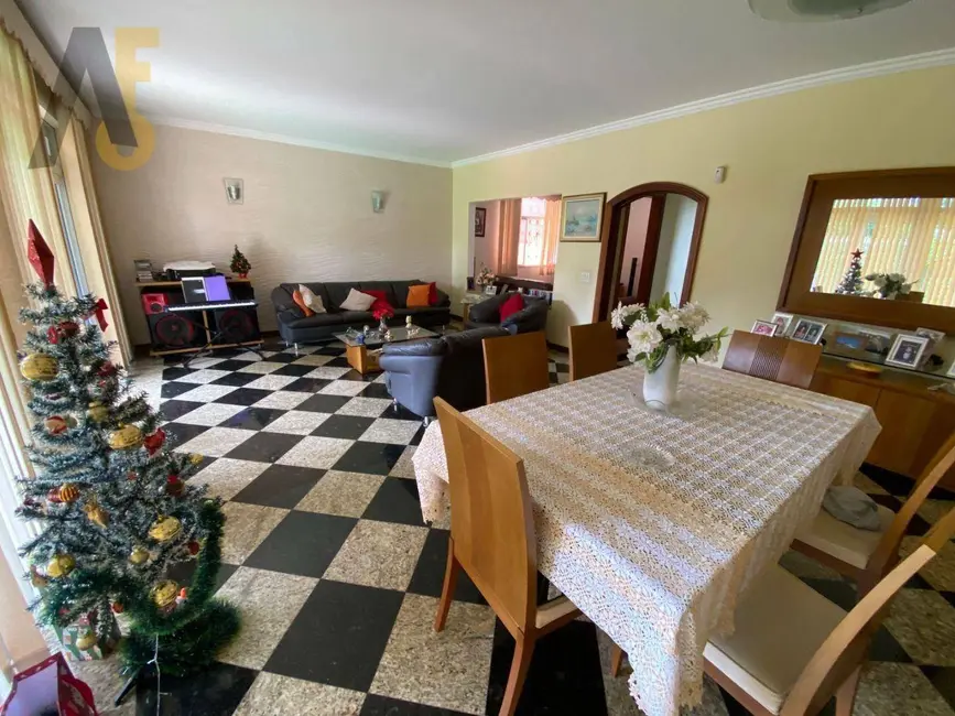 Casa de Condomínio com 4 quartos à venda, 438m2 em Anil, Rio De Janeiro - RJ - imagem 6 Foto 6 de Casa de Condomínio com 4 quartos à venda, 438m2 em Anil, Rio De Janeiro - RJ