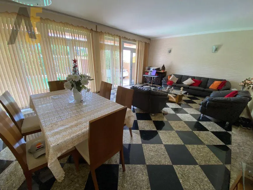 Casa de Condomínio com 4 quartos à venda, 438m2 em Anil, Rio De Janeiro - RJ - imagem 7 Foto 7 de Casa de Condomínio com 4 quartos à venda, 438m2 em Anil, Rio De Janeiro - RJ