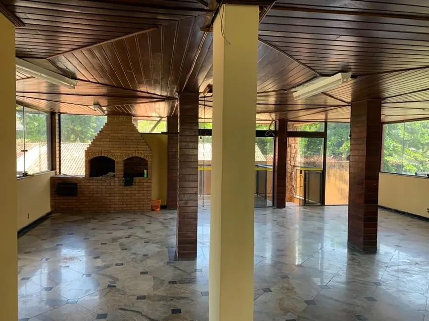 Casa com 3 quartos à venda, 420m2 em Anil, Rio De Janeiro - RJ - imagem 4 Foto 4 de Casa com 3 quartos à venda, 420m2 em Anil, Rio De Janeiro - RJ