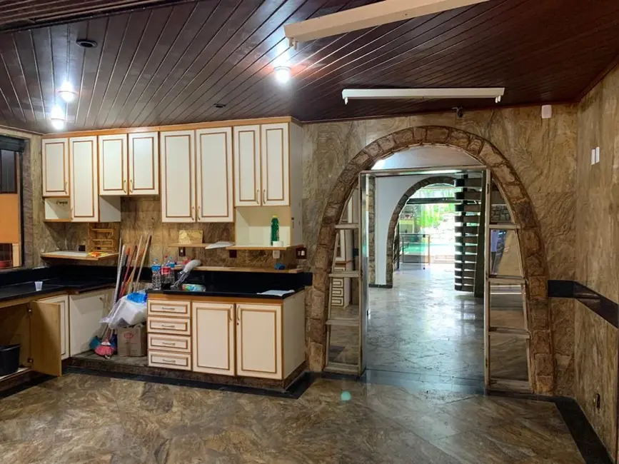 Casa com 3 quartos à venda, 420m2 em Anil, Rio De Janeiro - RJ - imagem 9 Foto 9 de Casa com 3 quartos à venda, 420m2 em Anil, Rio De Janeiro - RJ
