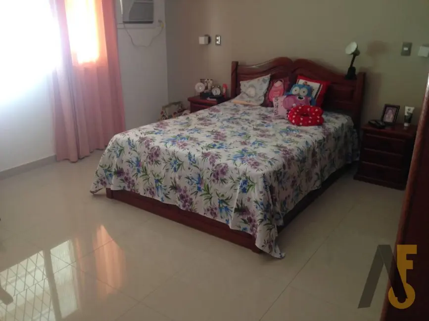 Casa com 4 quartos à venda, 236m2 em Rio De Janeiro - RJ - imagem 8 Foto 8 de Casa com 4 quartos à venda, 236m2 em Rio De Janeiro - RJ