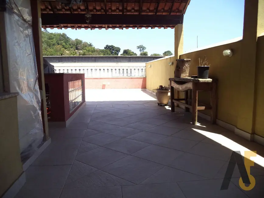 Foto 3 de Casa com 3 quartos à venda, 220m2 em Rio De Janeiro - RJ