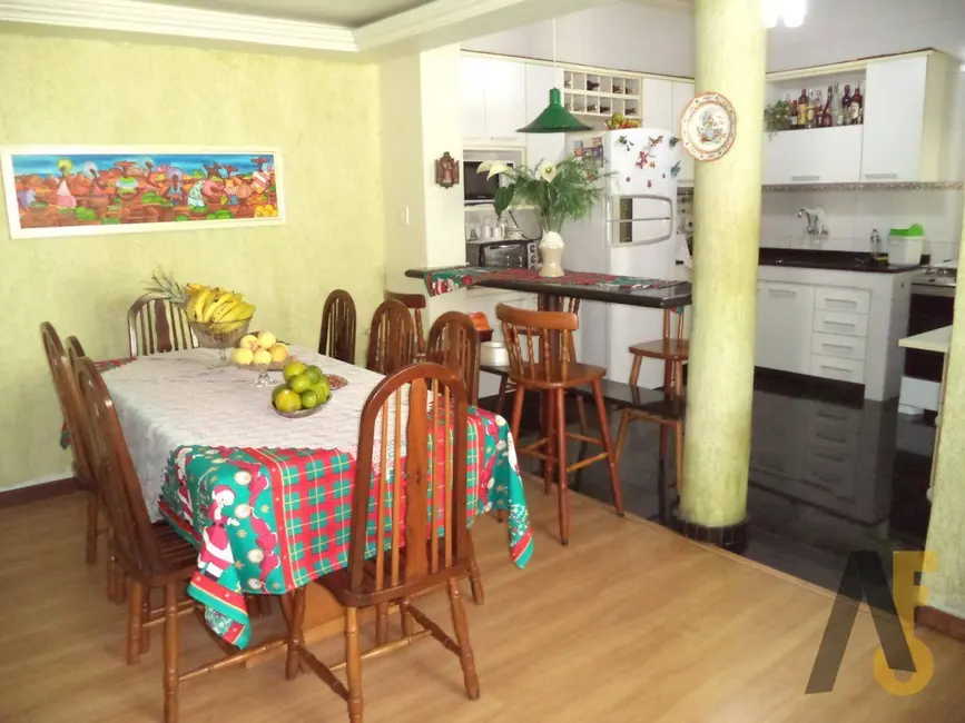 Foto 9 de Casa com 3 quartos à venda, 220m2 em Rio De Janeiro - RJ