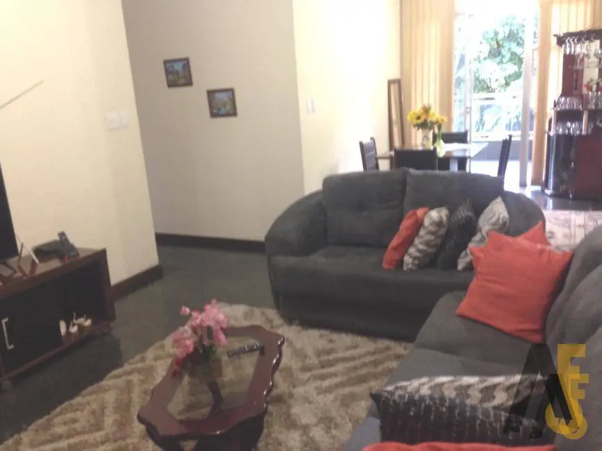 Apartamento com 3 quartos à venda, 126m2 em Rio De Janeiro - RJ - imagem 3 Foto 3 de Apartamento com 3 quartos à venda, 126m2 em Rio De Janeiro - RJ