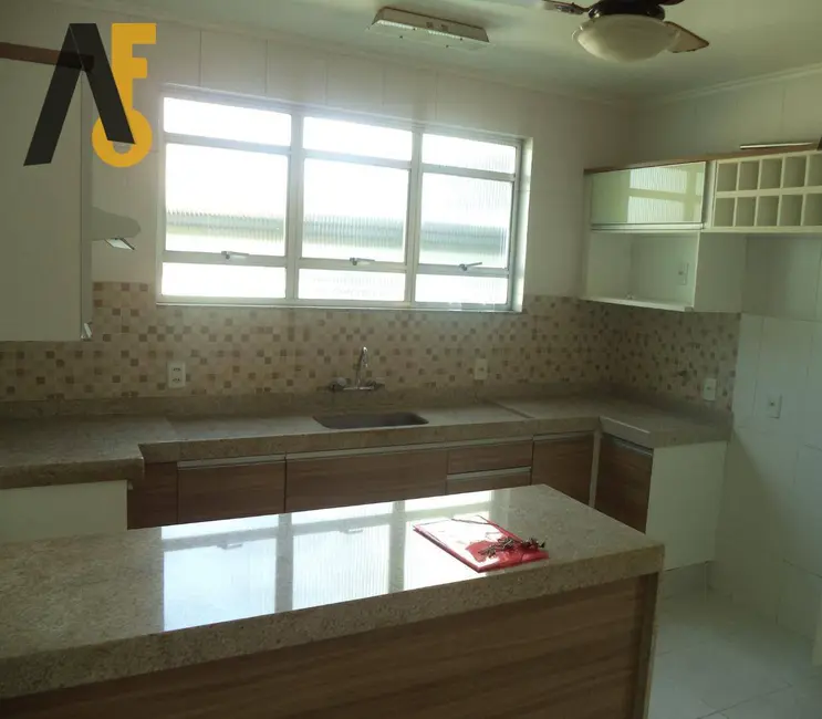 Casa com 3 quartos à venda, 198m2 em Rio De Janeiro - RJ - imagem 9 Foto 9 de Casa com 3 quartos à venda, 198m2 em Rio De Janeiro - RJ