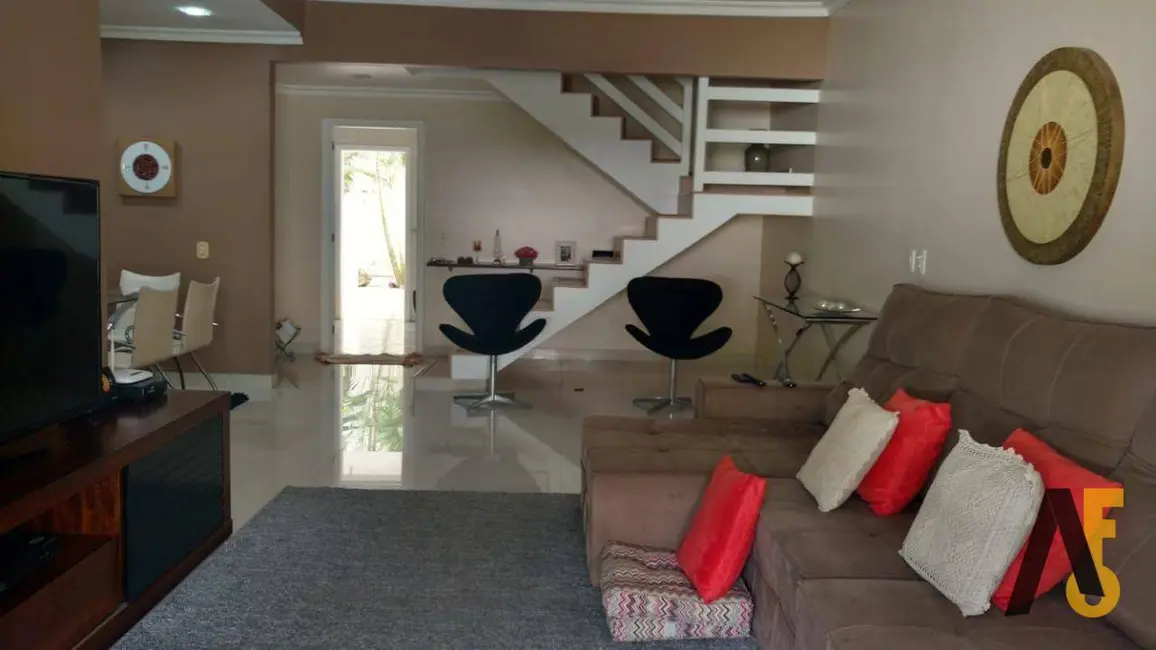 Casa com 5 quartos à venda, 874m2 em Anil, Rio De Janeiro - RJ - imagem 4 Foto 4 de Casa com 5 quartos à venda, 874m2 em Anil, Rio De Janeiro - RJ