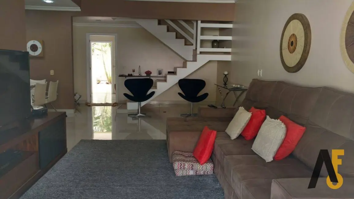 Casa com 5 quartos à venda, 874m2 em Anil, Rio De Janeiro - RJ - imagem 3 Foto 3 de Casa com 5 quartos à venda, 874m2 em Anil, Rio De Janeiro - RJ