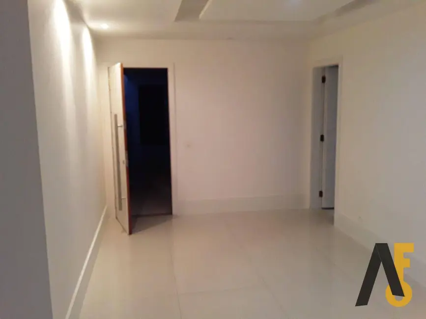 Cobertura com 4 quartos à venda, 182m2 em Recreio dos Bandeirantes, Rio De Janeiro - RJ - imagem 9 Foto 9 de Cobertura com 4 quartos à venda, 182m2 em Recreio dos Bandeirantes, Rio De Janeiro - RJ