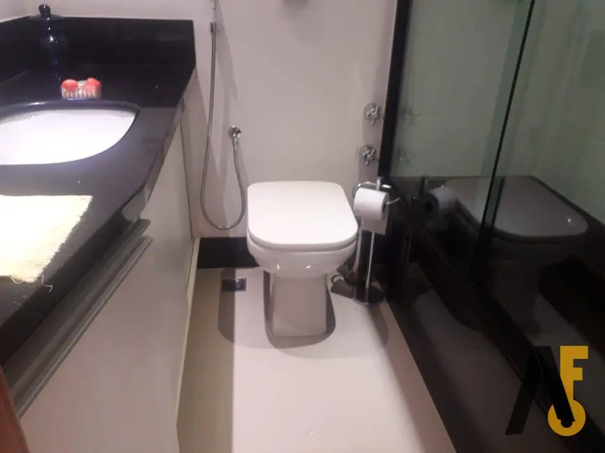 Foto 6 de Apartamento com 2 quartos à venda, 120m2 em Copacabana, Rio De Janeiro - RJ