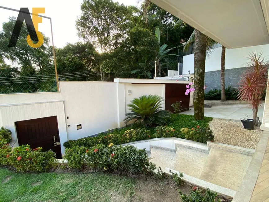 Casa de Condomínio com 4 quartos à venda, 1135m2 em Rio De Janeiro - RJ - imagem 3 Foto 3 de Casa de Condomínio com 4 quartos à venda, 1135m2 em Rio De Janeiro - RJ