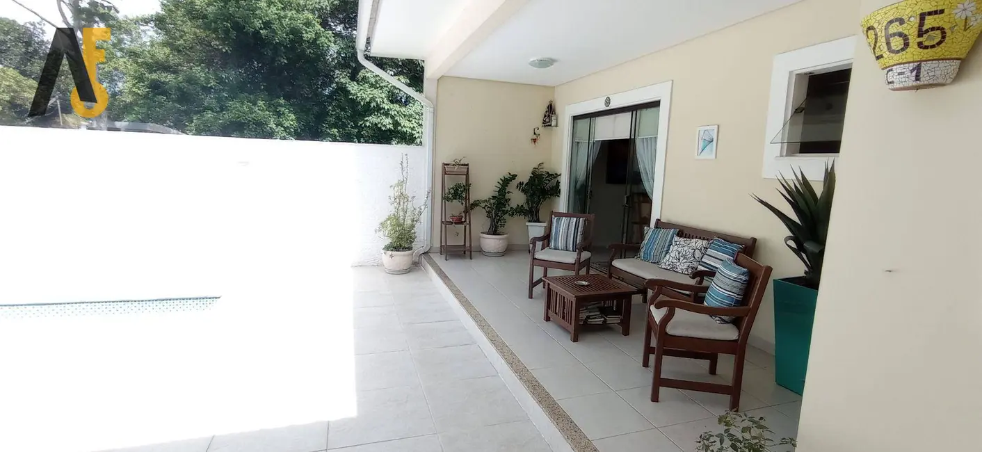 Casa de Condomínio com 4 quartos à venda, 600m2 em Anil, Rio De Janeiro - RJ - imagem 5 Foto 5 de Casa de Condomínio com 4 quartos à venda, 600m2 em Anil, Rio De Janeiro - RJ