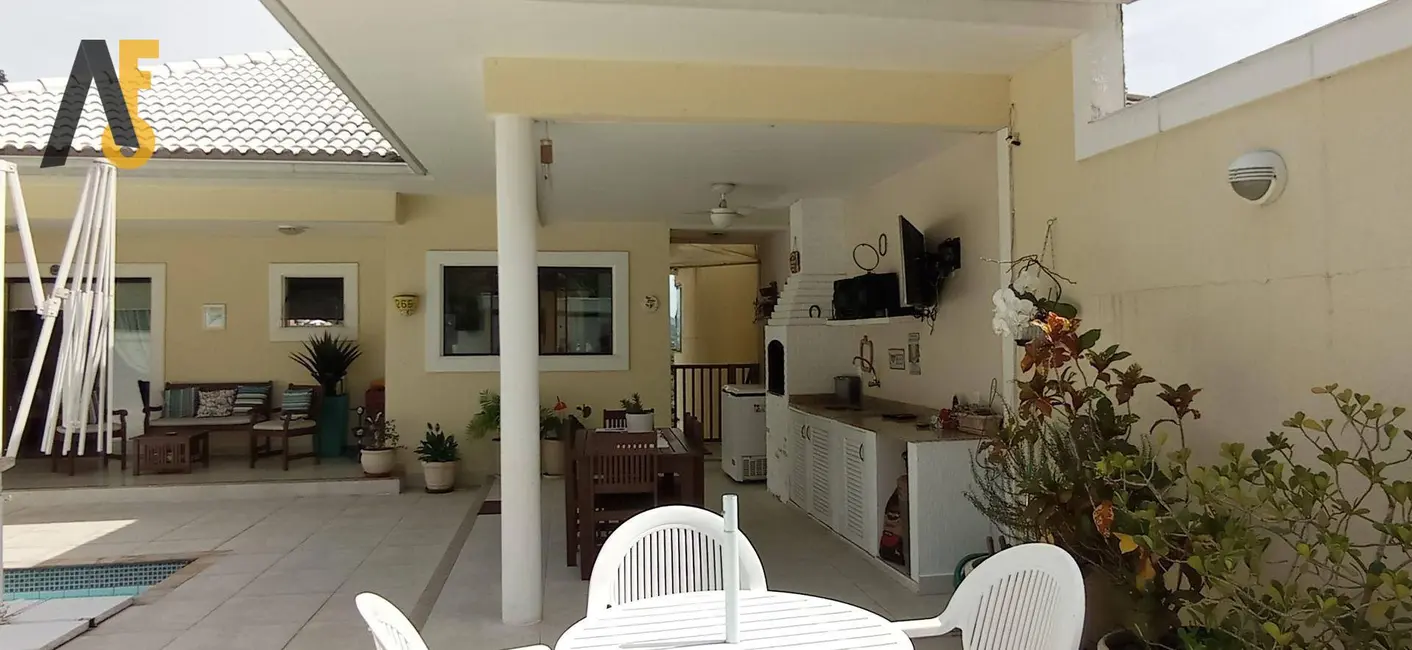 Casa de Condomínio com 4 quartos à venda, 600m2 em Anil, Rio De Janeiro - RJ - imagem 3 Foto 3 de Casa de Condomínio com 4 quartos à venda, 600m2 em Anil, Rio De Janeiro - RJ