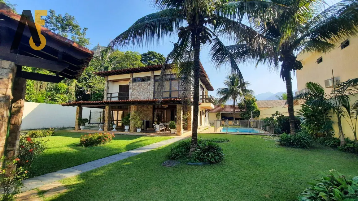 Casa de Condomínio com 4 quartos à venda, 800m2 em Jacarepaguá, Rio De Janeiro - RJ - imagem 3 Foto 3 de Casa de Condomínio com 4 quartos à venda, 800m2 em Jacarepaguá, Rio De Janeiro - RJ