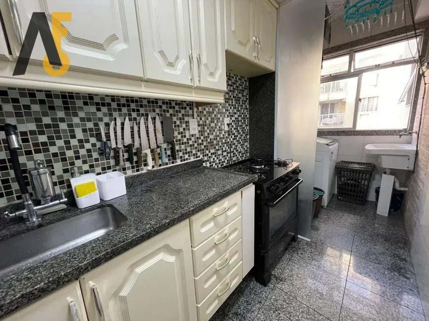 Foto 9 de Apartamento com 4 quartos à venda, 107m2 em Rio De Janeiro - RJ