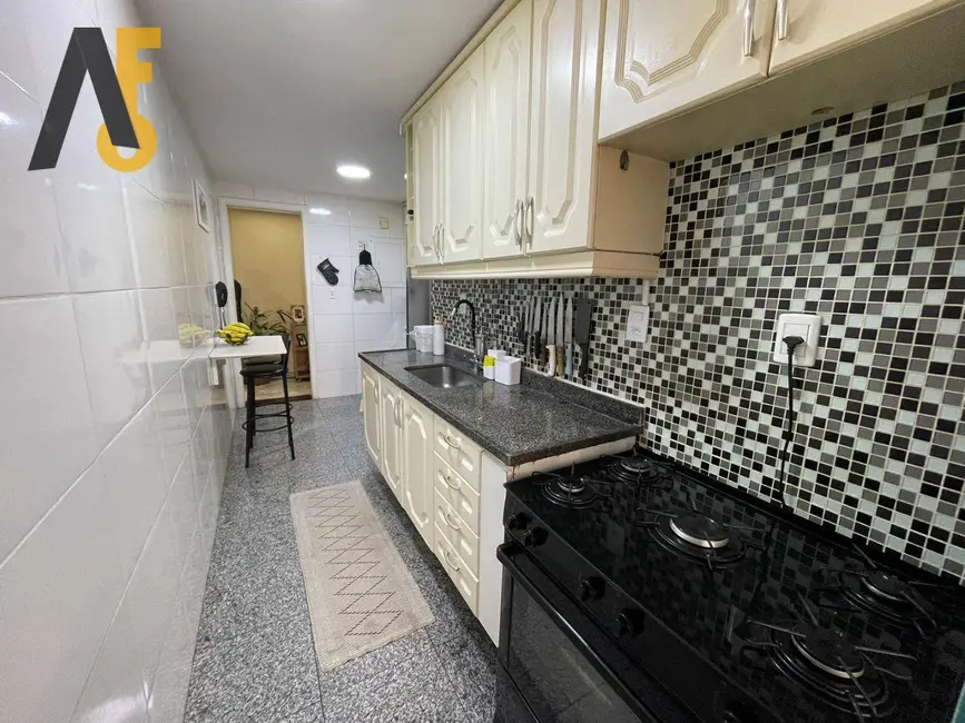 Foto 8 de Apartamento com 4 quartos à venda, 107m2 em Rio De Janeiro - RJ