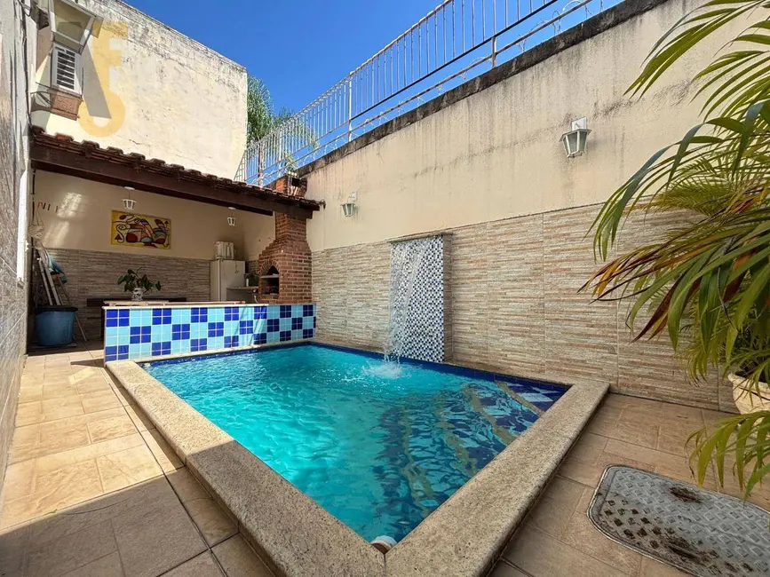 Foto 1 de Casa de Condomínio com 3 quartos à venda, 198m2 em Rio De Janeiro - RJ