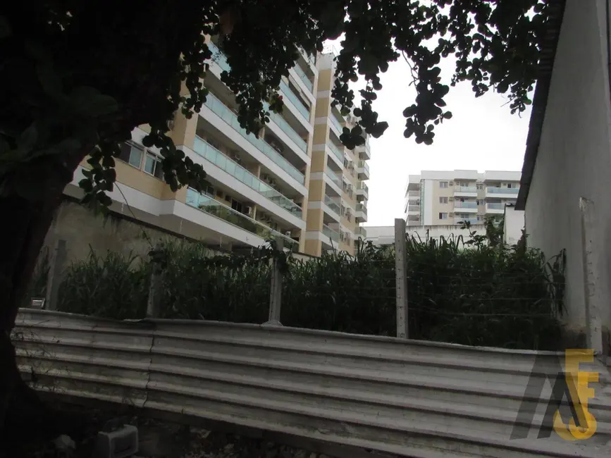 Foto 2 de Terreno / Lote à venda, 840m2 em Rio De Janeiro - RJ