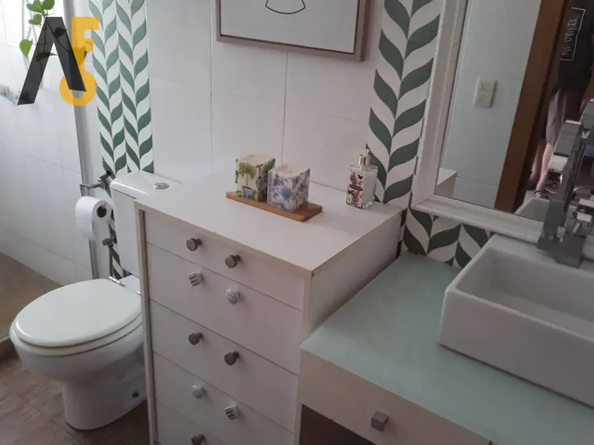 Casa de Condomínio com 4 quartos à venda, 200m2 em Anil, Rio De Janeiro - RJ - imagem 9 Foto 9 de Casa de Condomínio com 4 quartos à venda, 200m2 em Anil, Rio De Janeiro - RJ