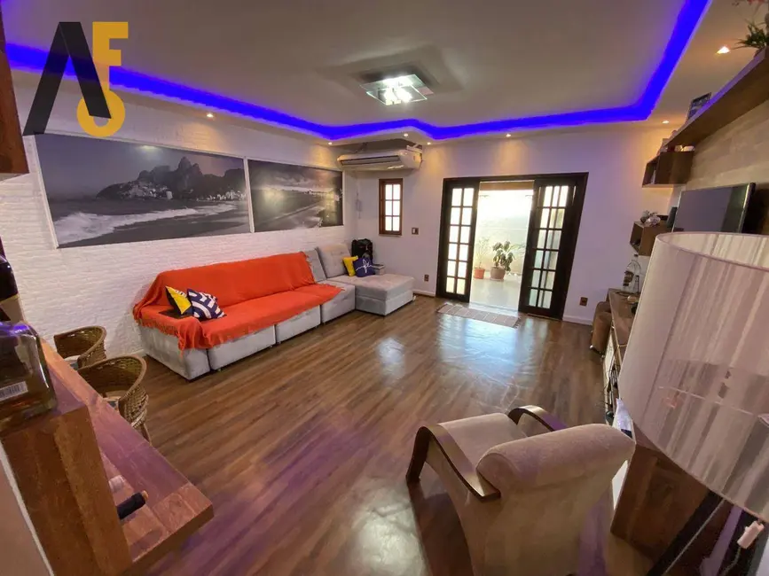 Foto 2 de Casa com 3 quartos à venda, 180m2 em Campinho, Rio De Janeiro - RJ