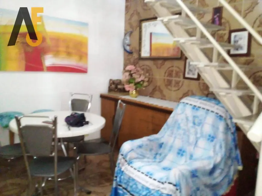 Casa com 3 quartos à venda, 210m2 em Vila Valqueire, Rio De Janeiro - RJ - imagem 4 Foto 4 de Casa com 3 quartos à venda, 210m2 em Vila Valqueire, Rio De Janeiro - RJ