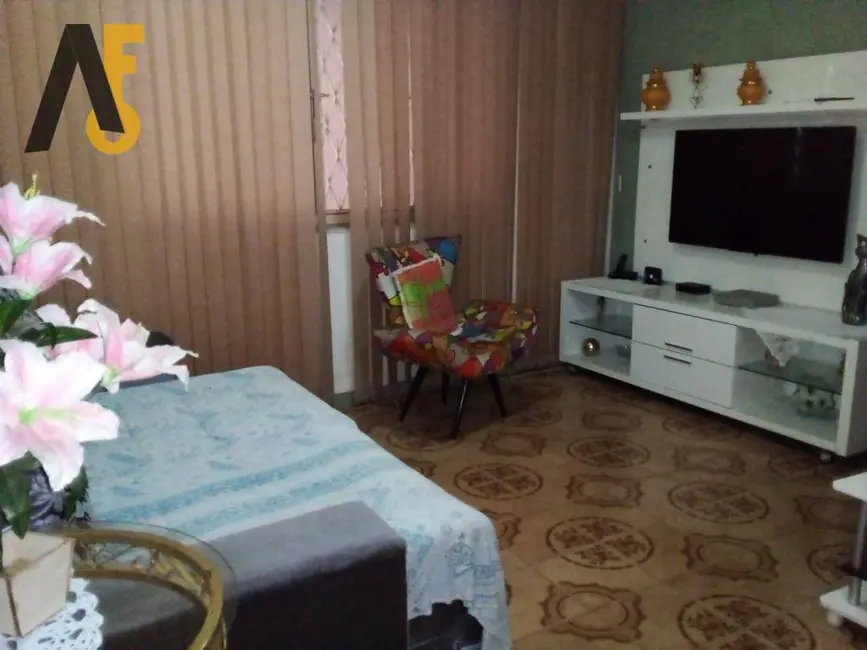 Casa com 3 quartos à venda, 210m2 em Vila Valqueire, Rio De Janeiro - RJ - imagem 5 Foto 5 de Casa com 3 quartos à venda, 210m2 em Vila Valqueire, Rio De Janeiro - RJ