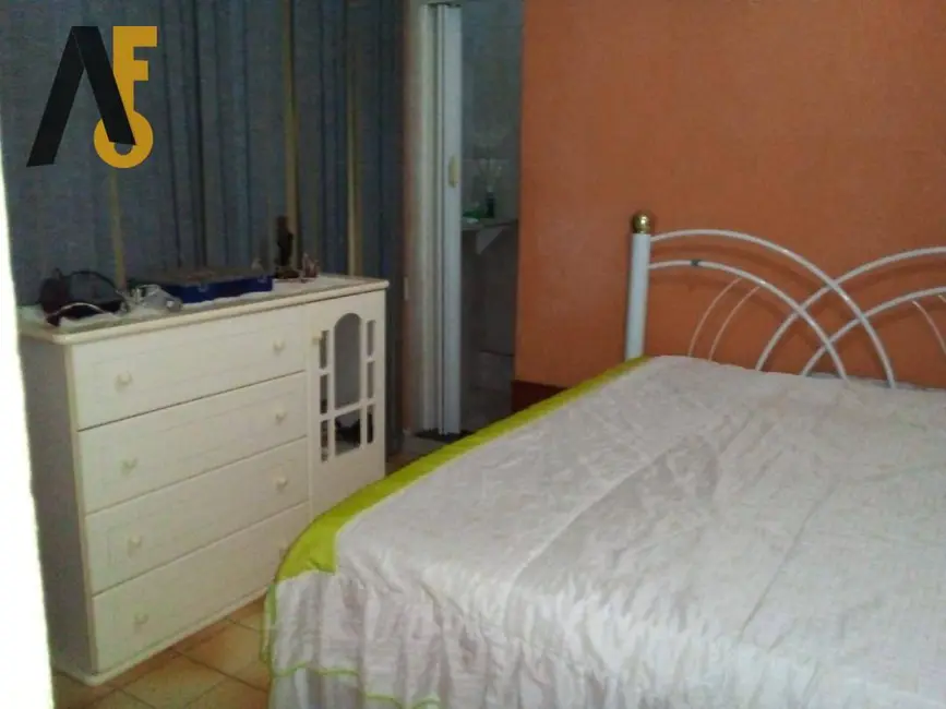 Casa com 3 quartos à venda, 210m2 em Vila Valqueire, Rio De Janeiro - RJ - imagem 7 Foto 7 de Casa com 3 quartos à venda, 210m2 em Vila Valqueire, Rio De Janeiro - RJ