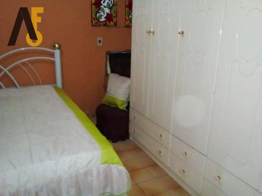 Casa com 3 quartos à venda, 210m2 em Vila Valqueire, Rio De Janeiro - RJ - imagem 8 Foto 8 de Casa com 3 quartos à venda, 210m2 em Vila Valqueire, Rio De Janeiro - RJ