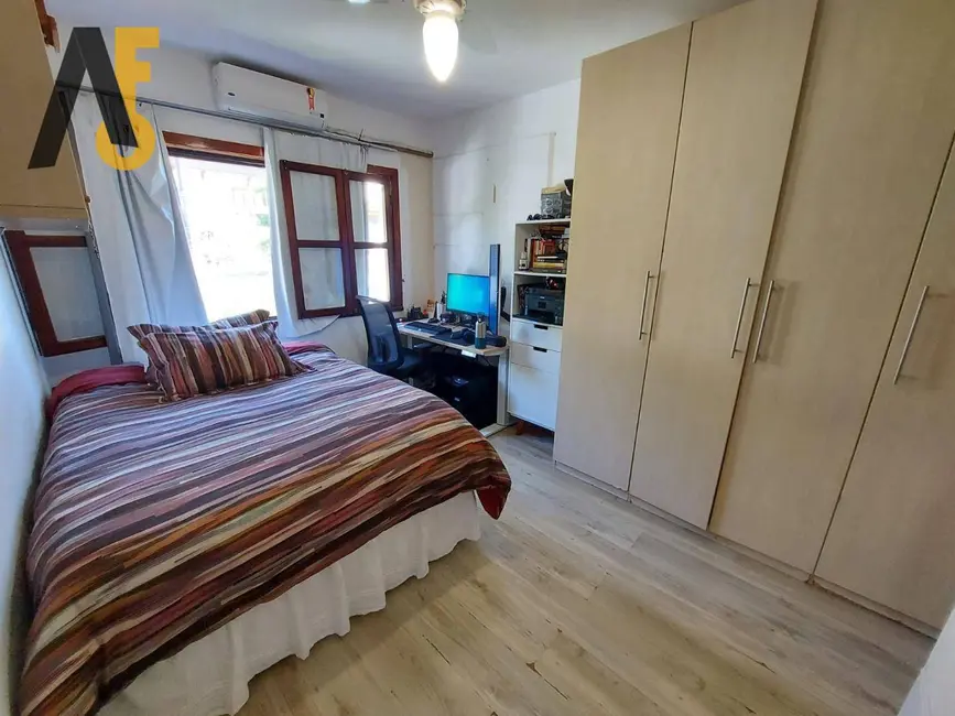 Casa de Condomínio com 5 quartos à venda, 600m2 em Anil, Rio De Janeiro - RJ - imagem 8 Foto 8 de Casa de Condomínio com 5 quartos à venda, 600m2 em Anil, Rio De Janeiro - RJ