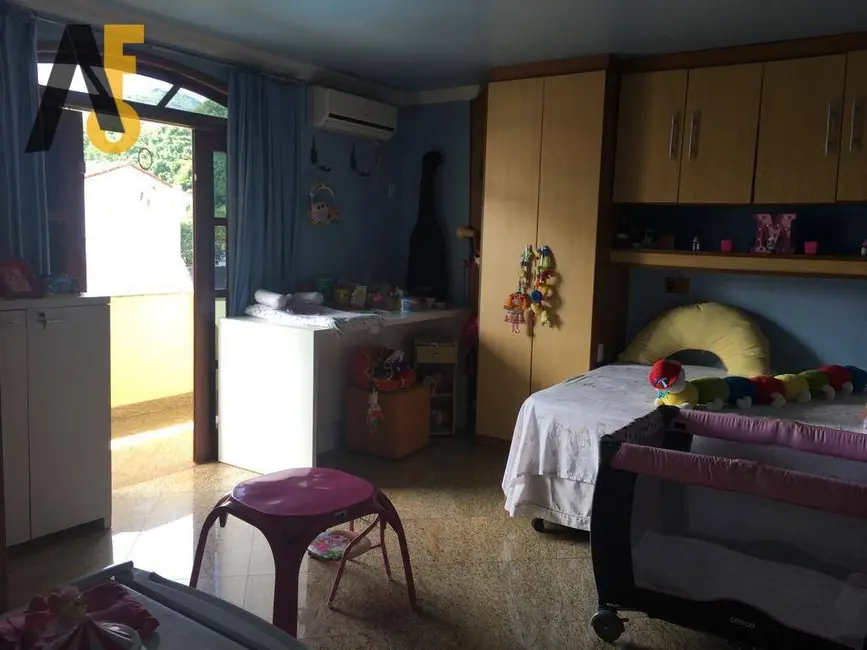 Casa de Condomínio com 4 quartos à venda, 600m2 em Jacarepaguá, Rio De Janeiro - RJ - imagem 5 Foto 5 de Casa de Condomínio com 4 quartos à venda, 600m2 em Jacarepaguá, Rio De Janeiro - RJ
